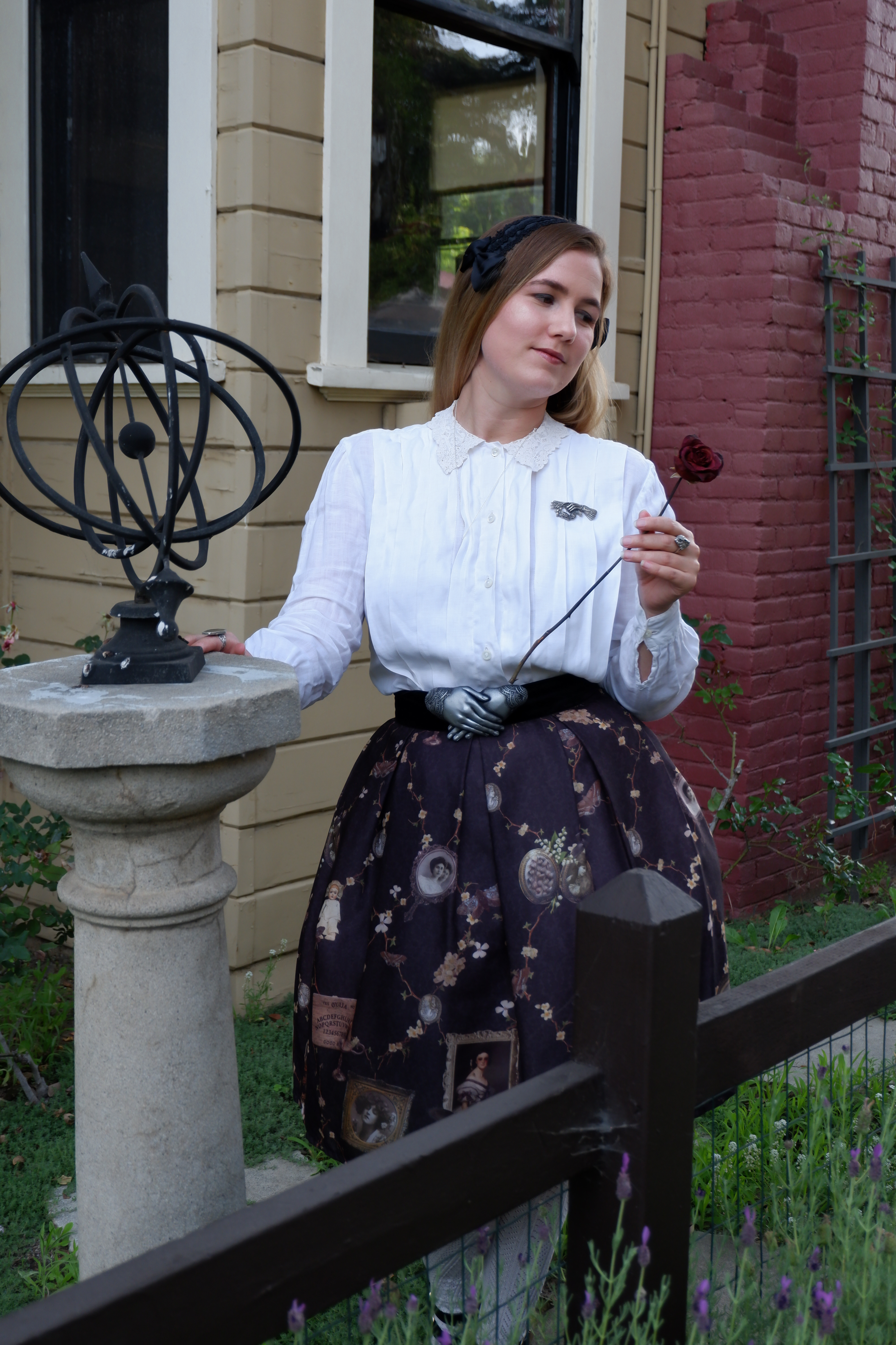 Indie Brand Review – Violet Fane's Memento Mori Skirt – Wunderwelt Indie Brand Review – Violet Fane's Memento Mori Skirt – Wunderwelt