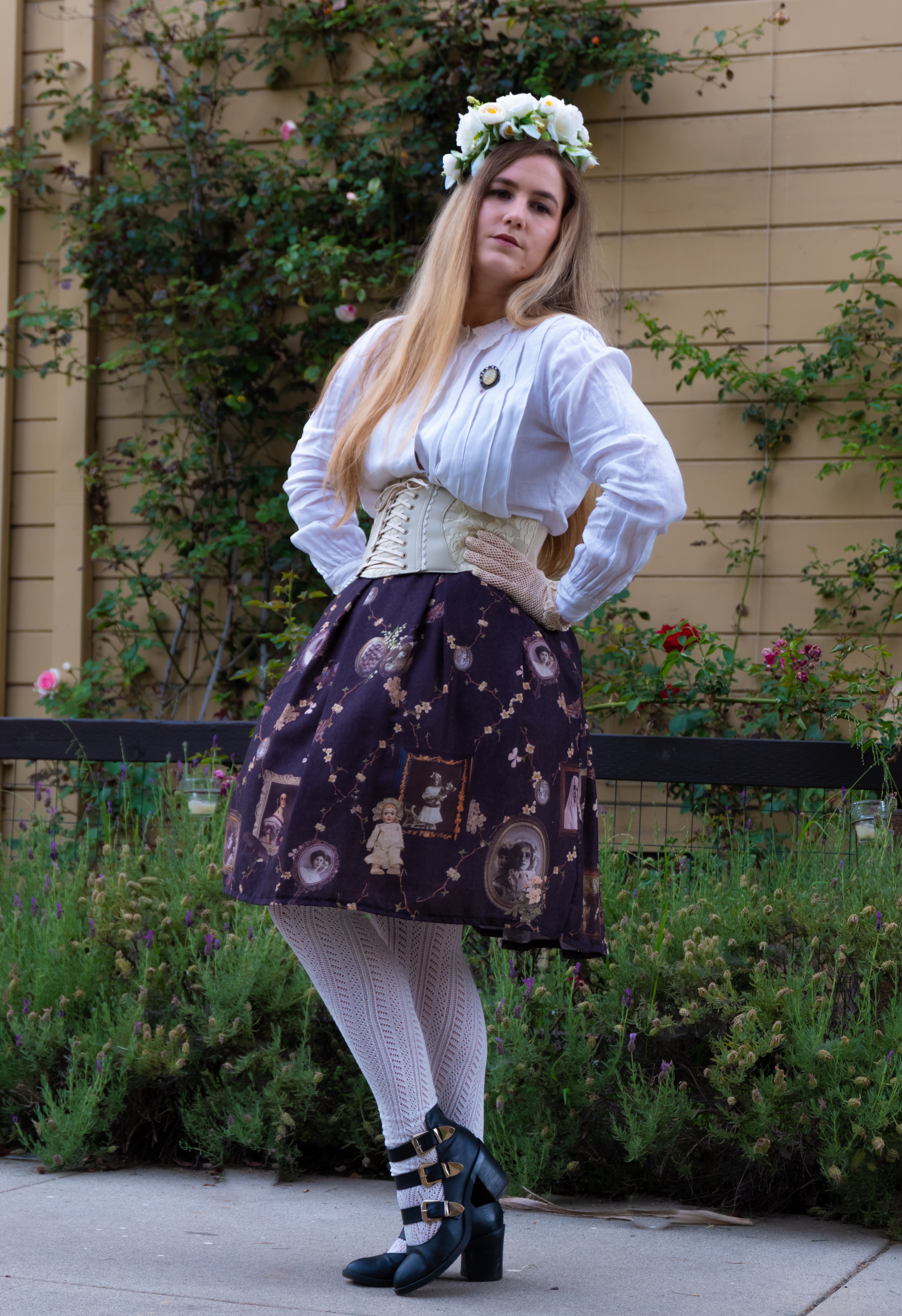 Indie Brand Review – Violet Fane's Memento Mori Skirt – Wunderwelt