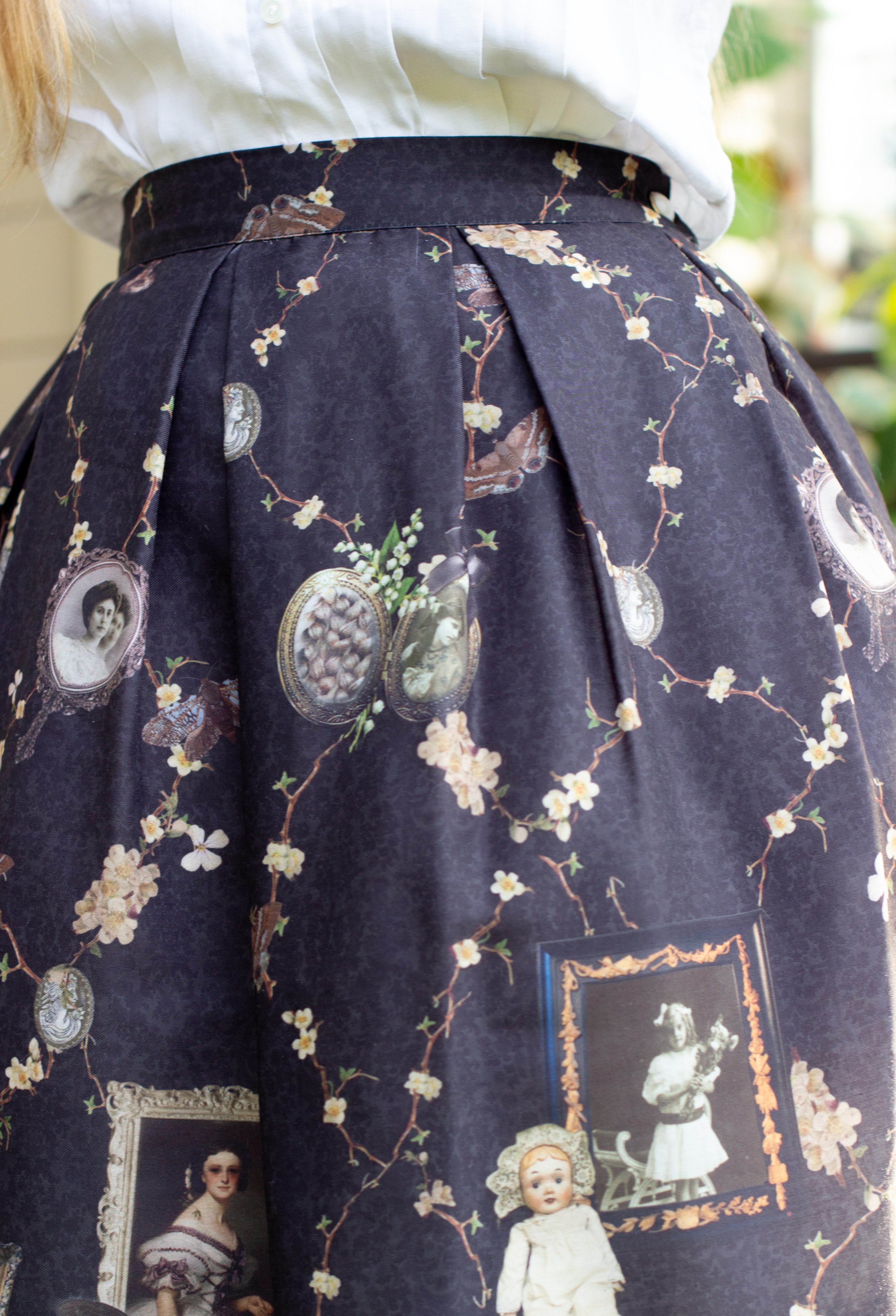 Indie Brand Review – Violet Fane's Memento Mori Skirt – Wunderwelt Indie Brand Review – Violet Fane's Memento Mori Skirt – Wunderwelt