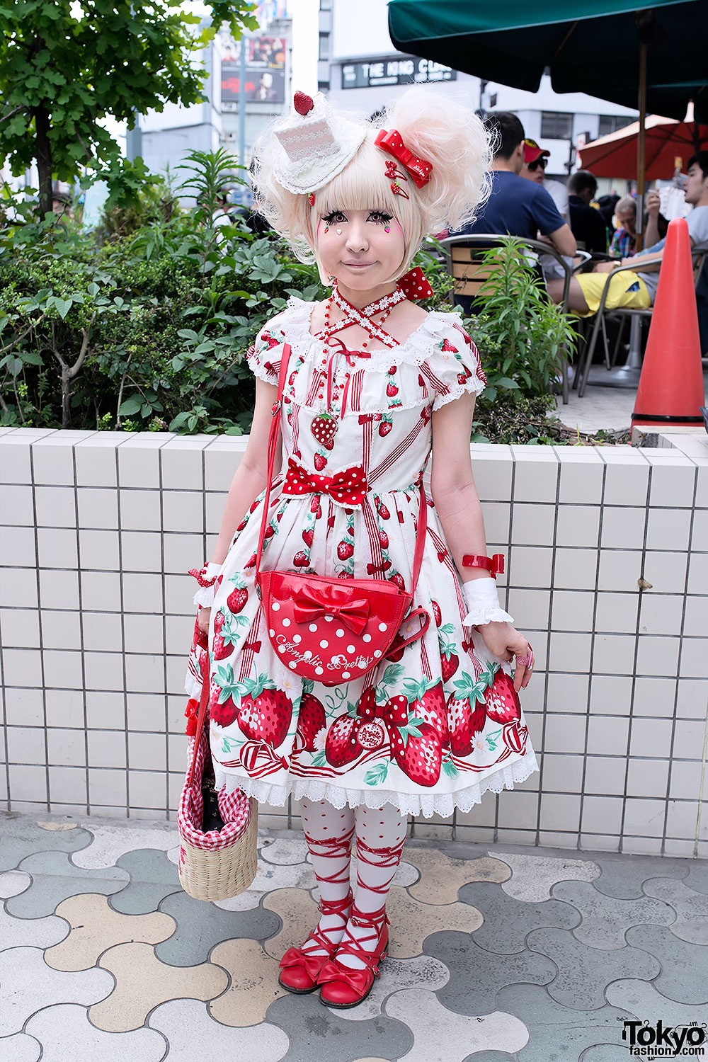 Angelic-Pretty-Strawberry-Sweet-Lolita-2013-05-25-DSC8277